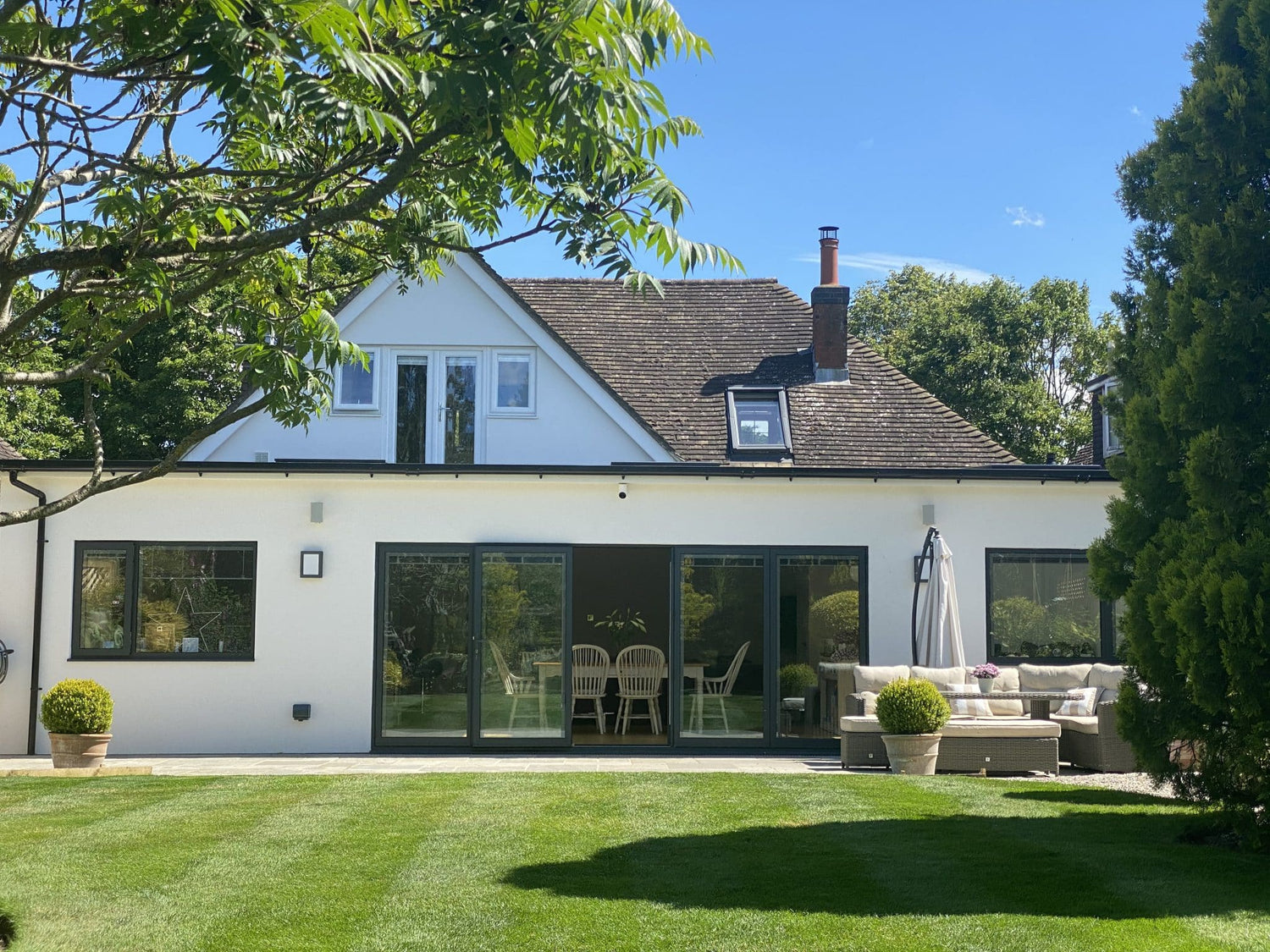 Bifold vs Sliding Doors - What's The Difference? - NOW Aluminium